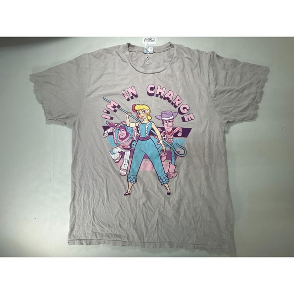Disney graphic t-shirt Women's size XL gray "I'm In‎ Charge" - Picture 1 of 4